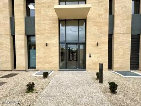 aix sud proche gare routière - local 50m² à louer