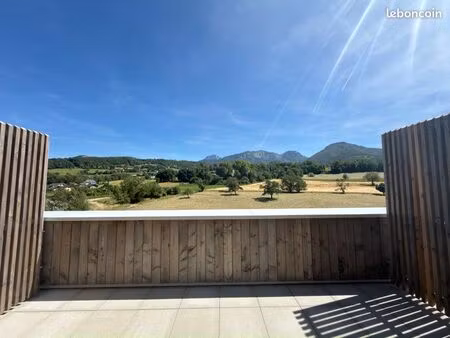 studio neuf 20 m² avec grande terrasse sans vis-à-vis – cognin / proche université