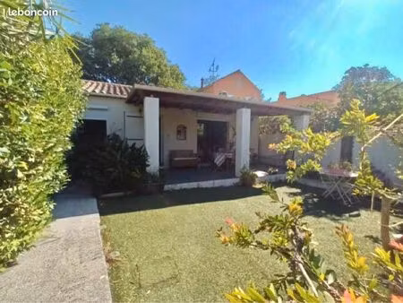 villa t3 jardin & terrasses centre-ville la valette