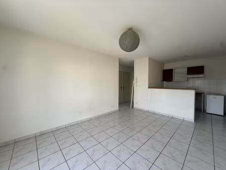 location appartement 2 pièces 40m² cognac 16100