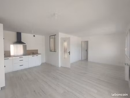 appartement t4 centre plouay