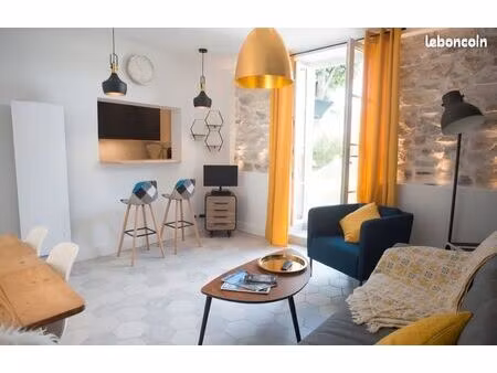 t2  parking  terrasse  jardin  de sept à juin étudiant uniquement