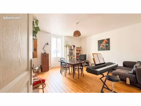 duplex lumineux en plein centre de chalonnes-sur-loire