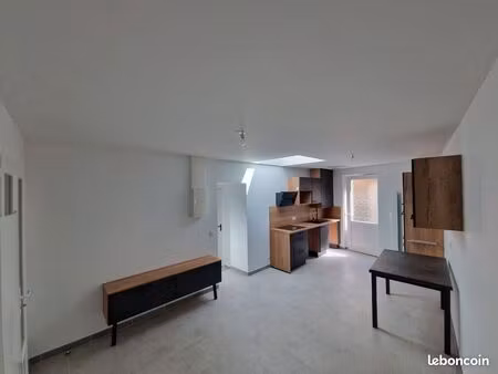 appartement t2 avec cour