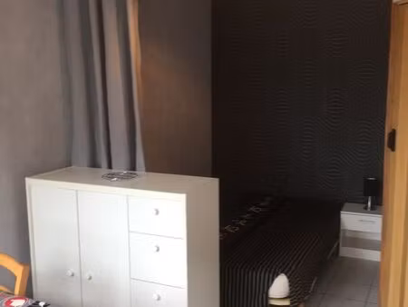 loue studio meublé 15 m2
