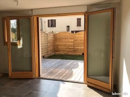 loue t2 50m² : 1400