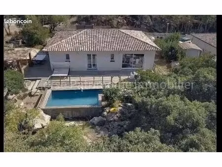 location a l'annee t4 avec piscine