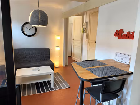 location appartement 2 pièces 25m² toulon 83000