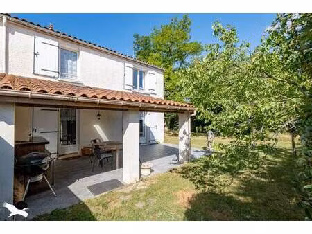 vente maison 5 pièces 99 m² saint-jean-d’angély (17400)