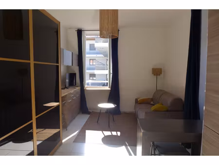 st paul 3 châteaux  a louer appartement meublé