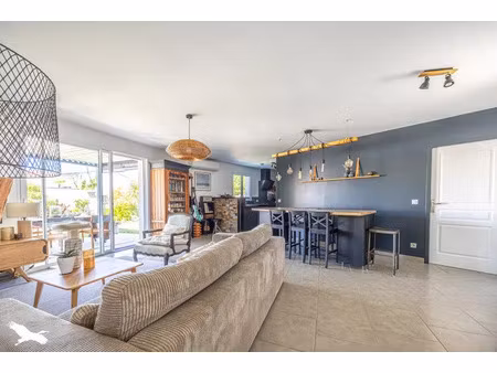 vente maison 5 pièces 94 m² angliers (17540)