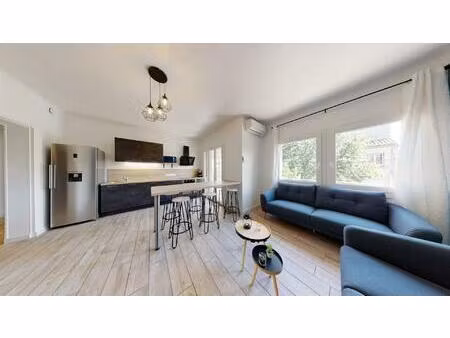 immeuble de 3 plateaux indépendants proche tgi