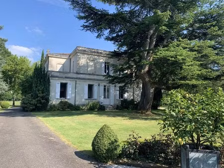 propriete exceptionnelle de 386 m² avec nombreuses dependances sur 4.8 hectares
