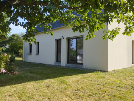 plain-pied dans le bourg