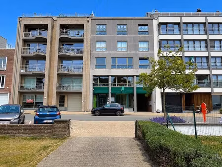 mooie kantoorgelegenheid met grote kelder te zeebrugge