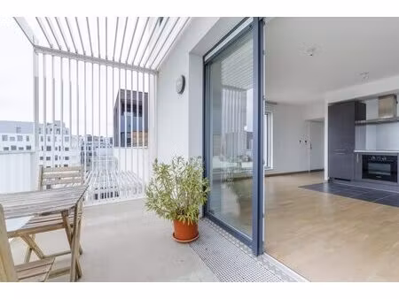 t3 avec terrasse de 49m²  parking privatif