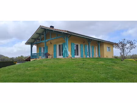 vente maison 8 pièces  135.62m²  larrivière