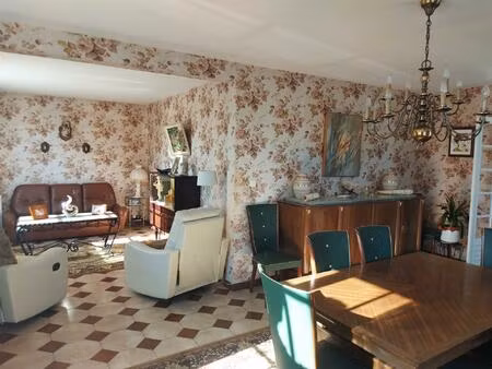 maison traditionnelle de 151 m2 hb sur sous-sol intégral avec dépendances attenantes et...