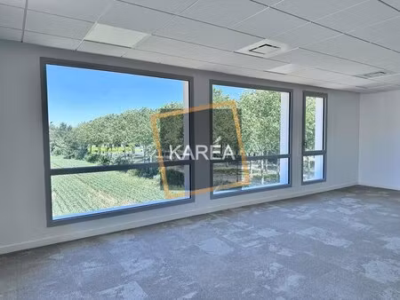achat local professionnel 62m² serris 77700