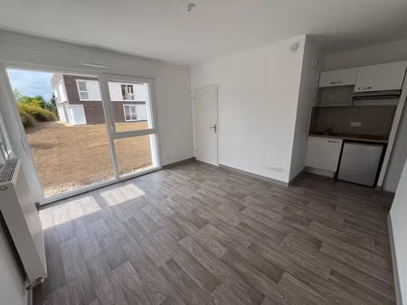 location appartement 1 pièce 24m² franqueville st pierre 76520