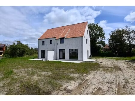 huis te koop in nijlen met 3 slaapkamers
