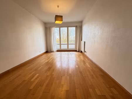 location t2 - 57 m² - stade rennais
