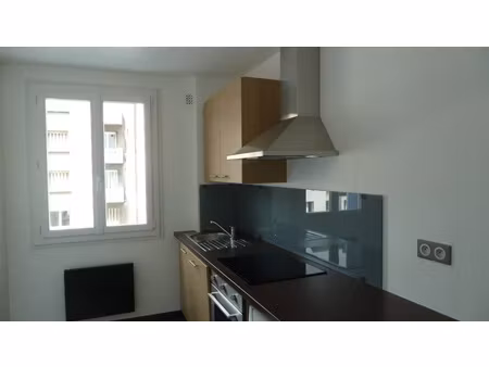 boulevard foch t3 de 51 m2 avec balcon