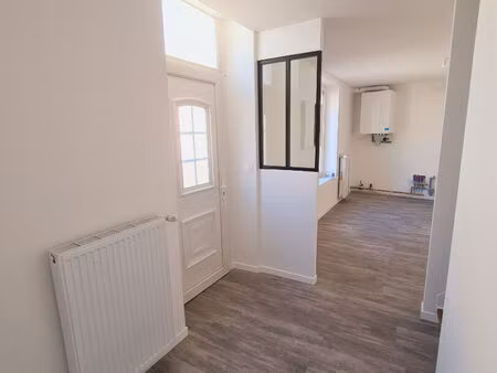 location maison 3 pièces  71.72m²  cellettes