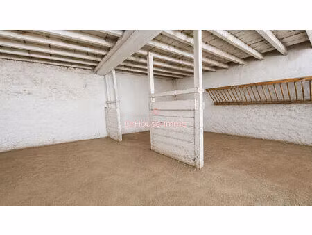 grange  espace de stockage ou aménagement