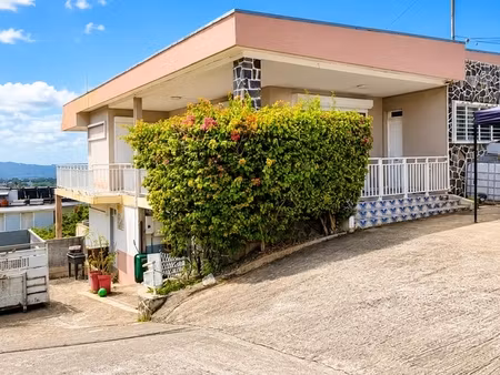 maison à vendre 8 pièces fort de france (972)