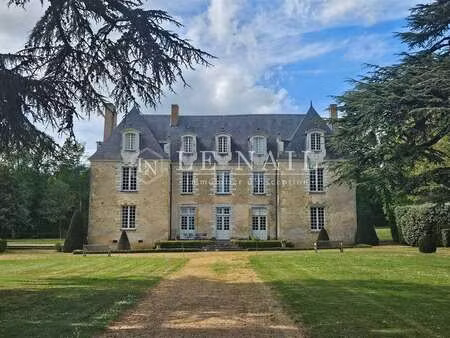 vente demeure d'exception à sablé-sur-sarthe (72300) : à vendre / 750m² sablé-sur-sarthe