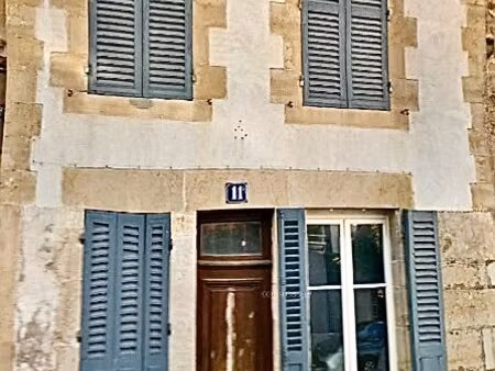 avallon centre : maison de ville