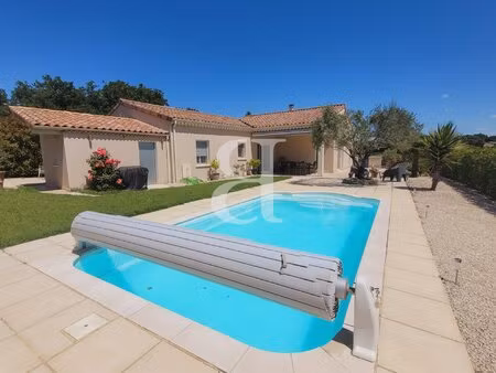 superbe villa de plain pied avec piscine région grignan