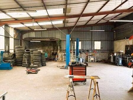 location bureaux et commerces au val-saint-père (50300) : à louer / 220m² le val-saint-pèr
