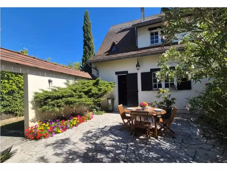 vente bureau 6 pièces 211 m² mérignac (33700)