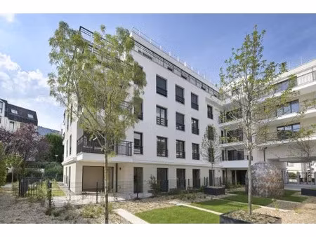 location appartement 3 pièces 67.8 m² à chatillon (92320)  1 505 €