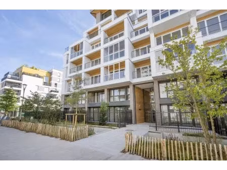 location appartement 4 pièces 80.8 m² à rueil-malmaison (92500)  1 681 €