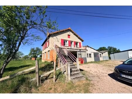 maison d'habitation de 75 m2 hab et atelier de 300 m2 env.