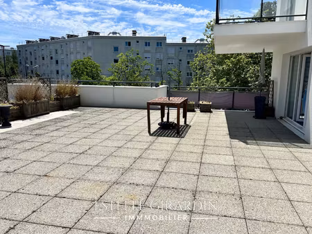 appartement t3 avec terrasse  balcon et box - nantes géraudière