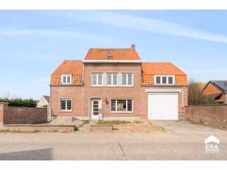 à vendre: maison ouverte à linter