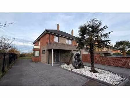 maison 3 chambres  jardin  garage et balcons