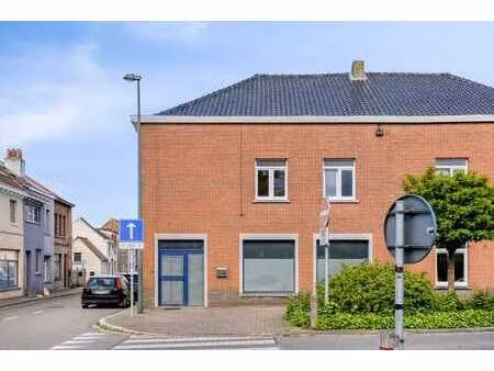 maison à rénover avec 2 unités d'habitation et jardin – 164