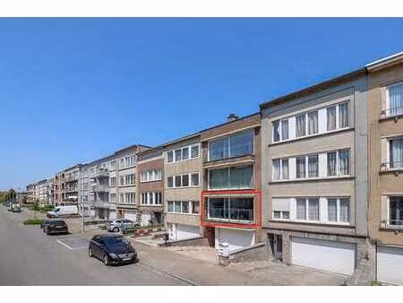 a louer - appartement 2 chambres + jardins