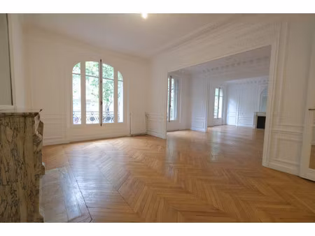 appartement de luxe à louer dans le quartier gros caillou