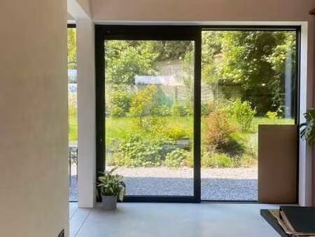 bureau à louer avec parking et jardin