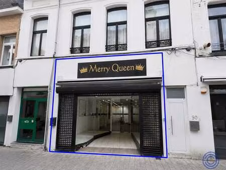 handelspand ca. 170m² met grote etalage en onderkeldering!