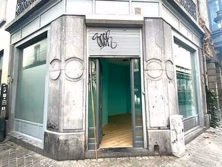 bxl centre/ bd anspach: surface commerciale avec cave