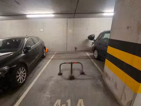 emplacement parking à louer rue jean paquot hôpital & flagey