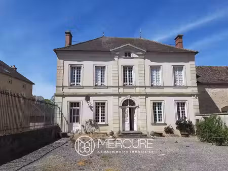 demeure de caractere a restaurer  terrain clos