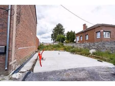 terrain à bâtir avec permis d'urbanisme !